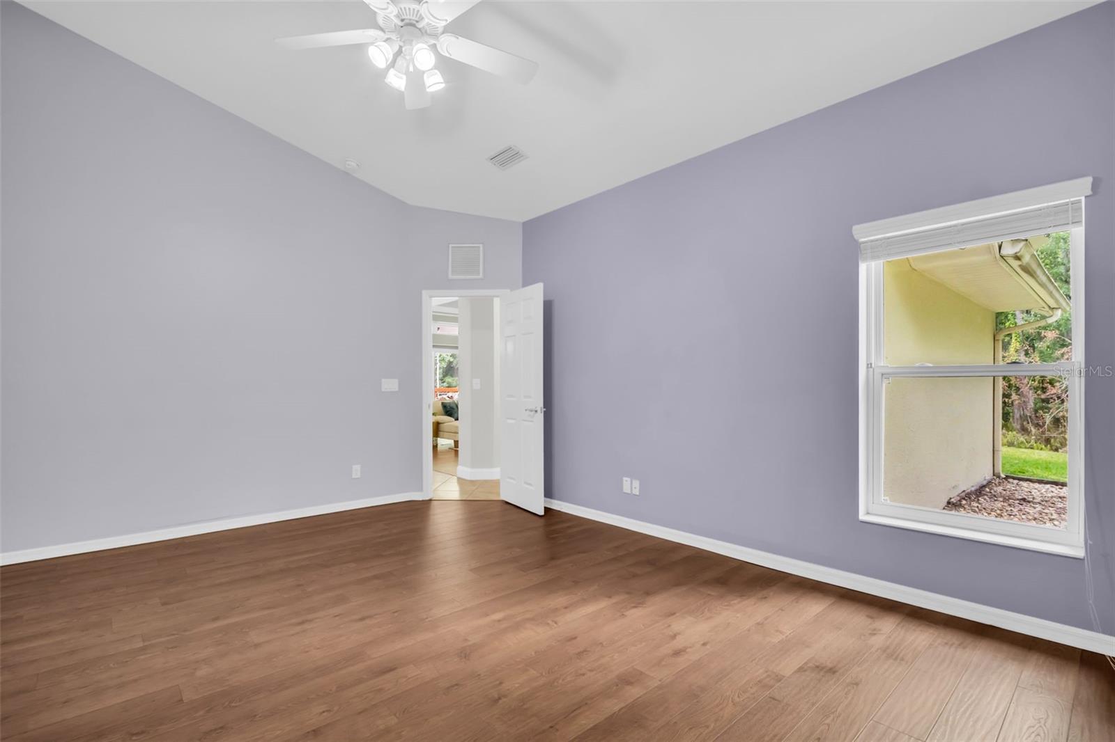 1404 EAST LAKE WOODLANDS PKWY — photo 39