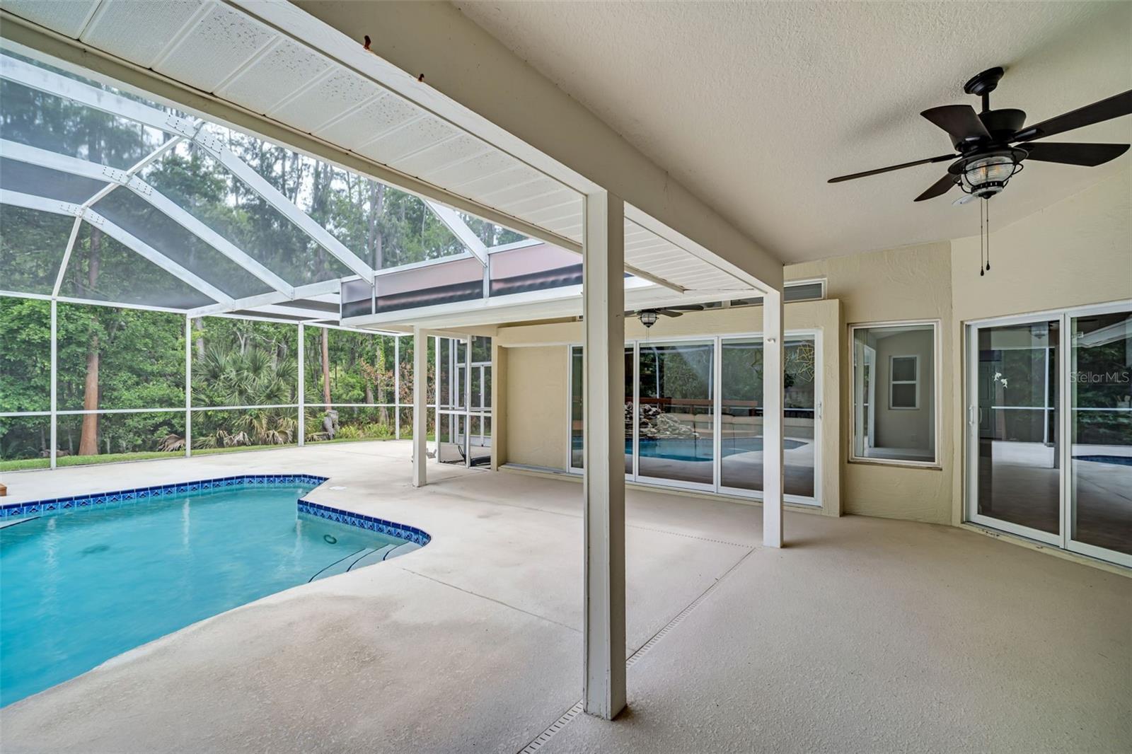 1404 EAST LAKE WOODLANDS PKWY — photo 58