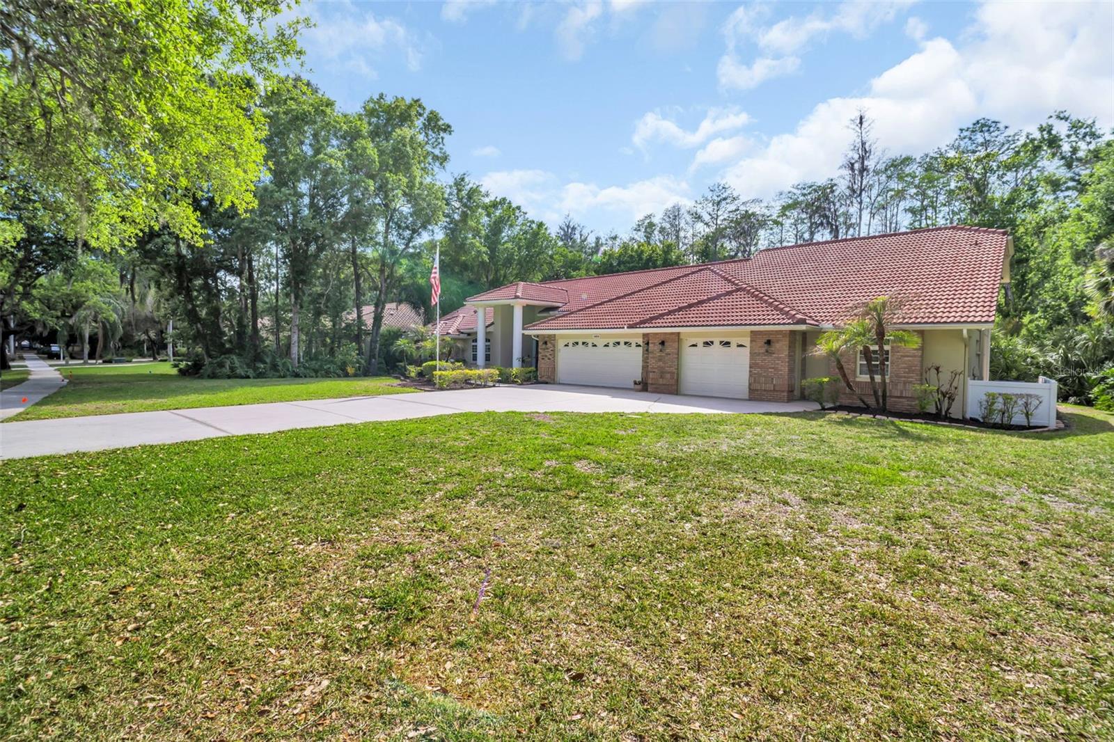 1404 EAST LAKE WOODLANDS PKWY — photo 65