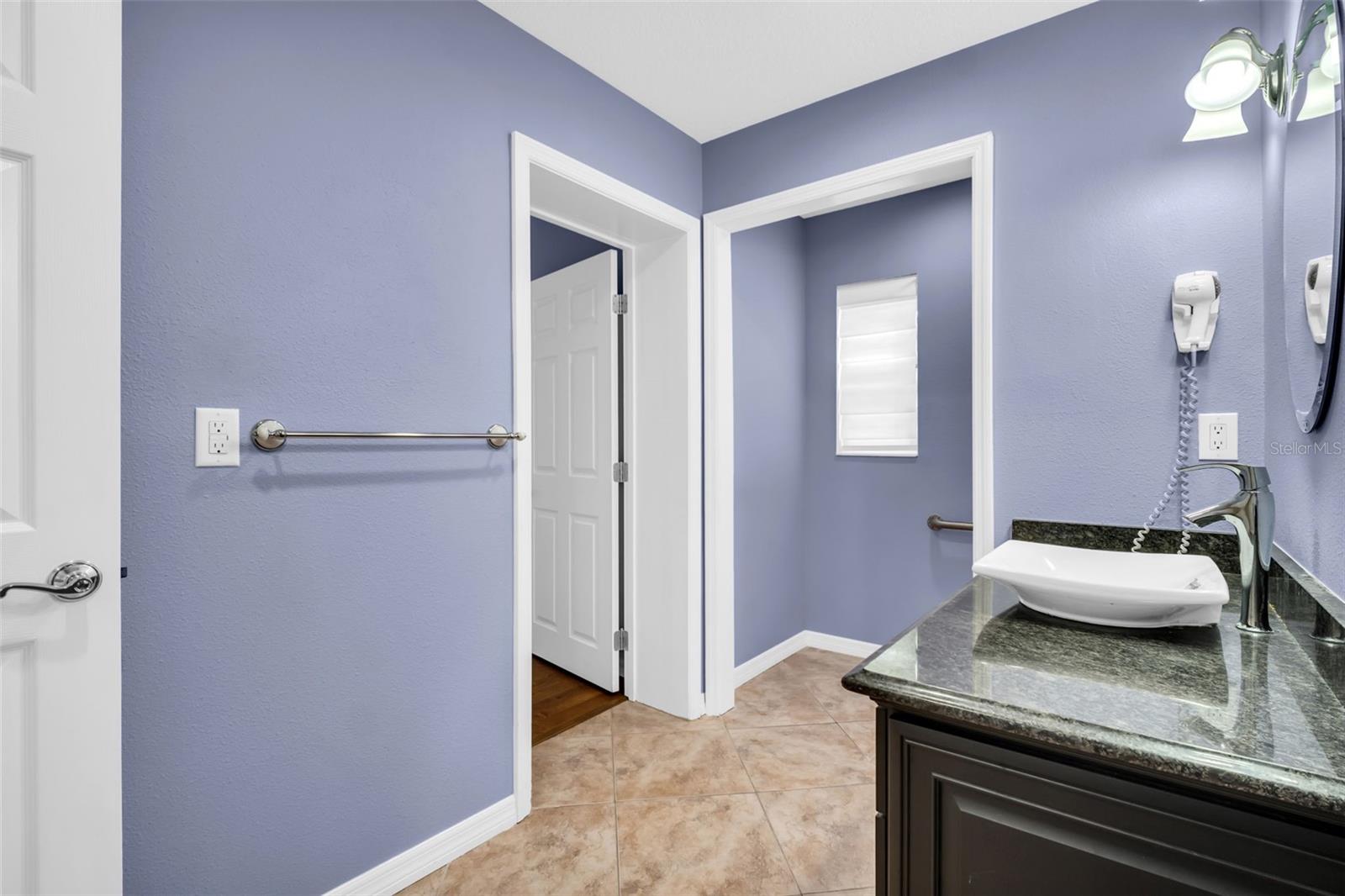 1404 EAST LAKE WOODLANDS PKWY — photo 40