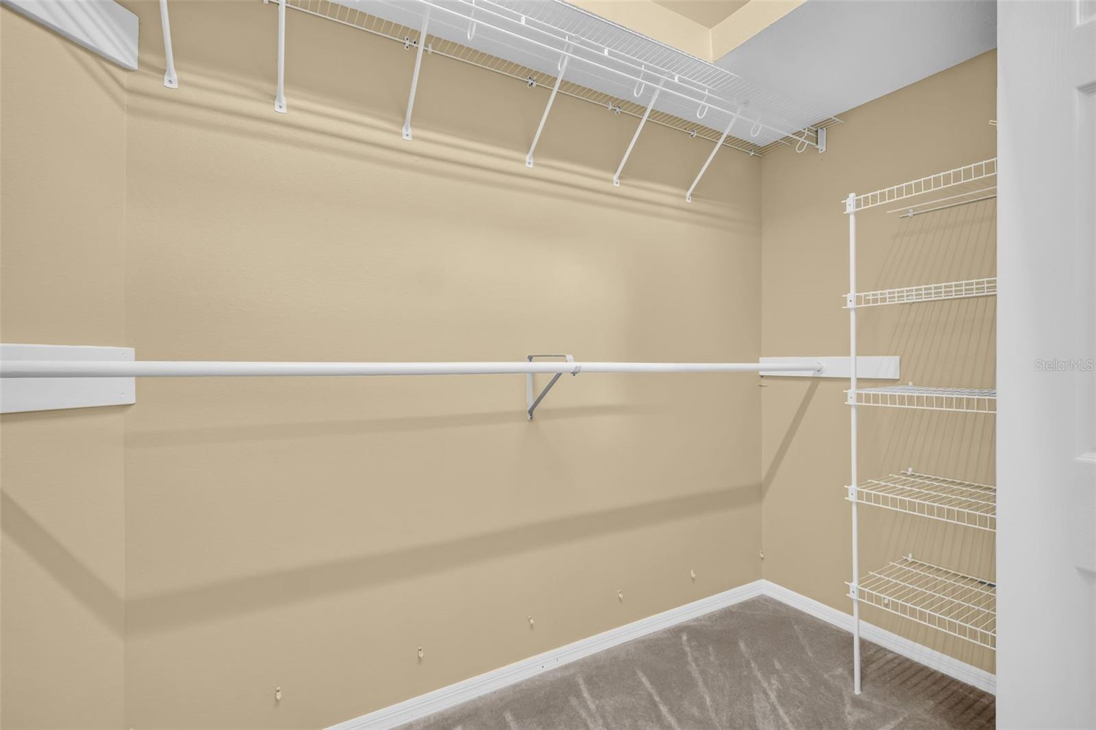 1404 EAST LAKE WOODLANDS PKWY — photo 33