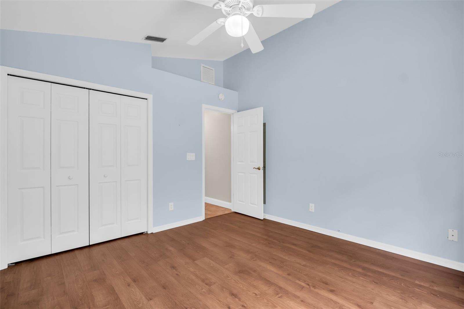 1404 EAST LAKE WOODLANDS PKWY — photo 50