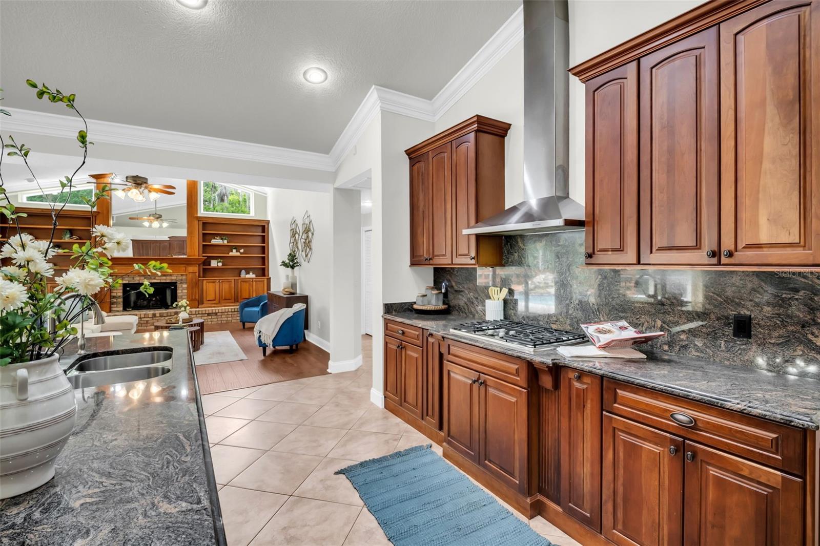 1404 EAST LAKE WOODLANDS PKWY — photo 14