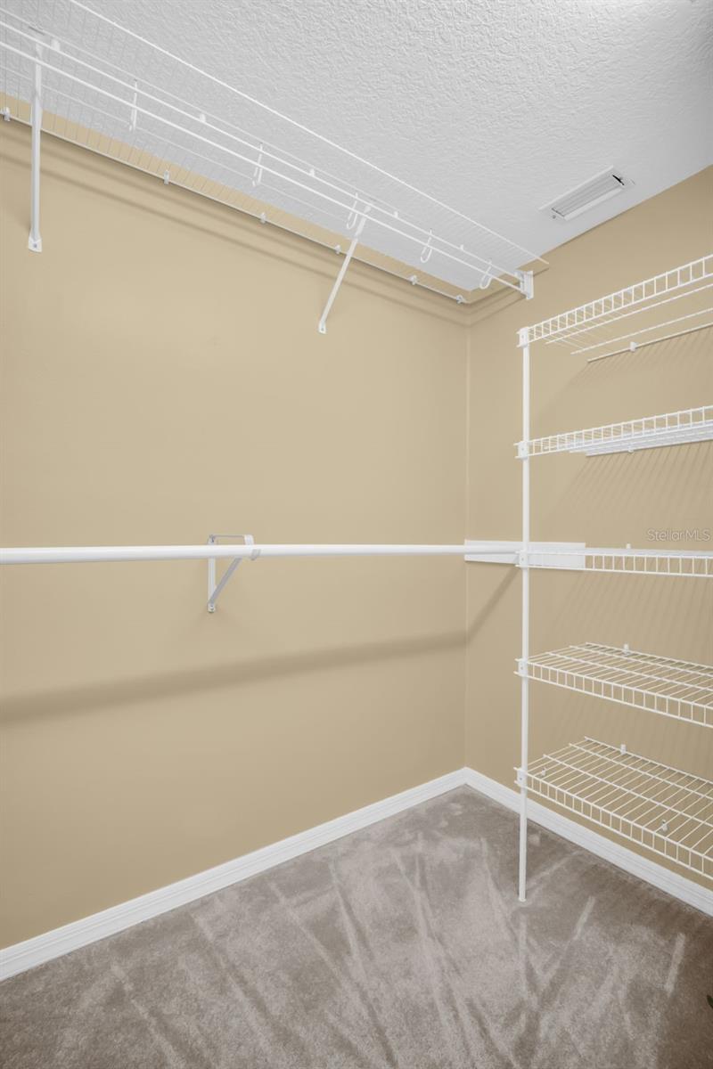 1404 EAST LAKE WOODLANDS PKWY — photo 34