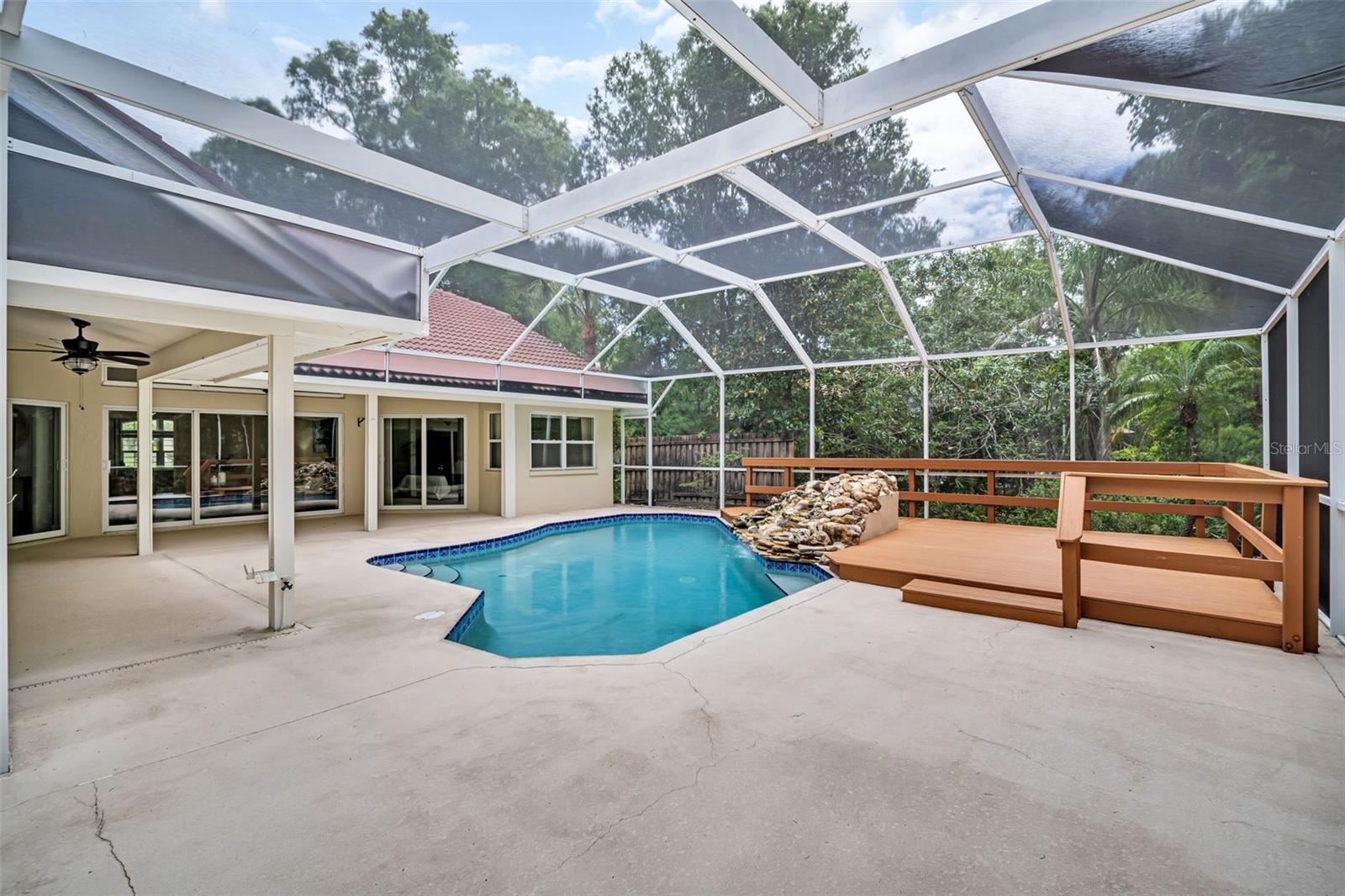 1404 EAST LAKE WOODLANDS PKWY — photo 56