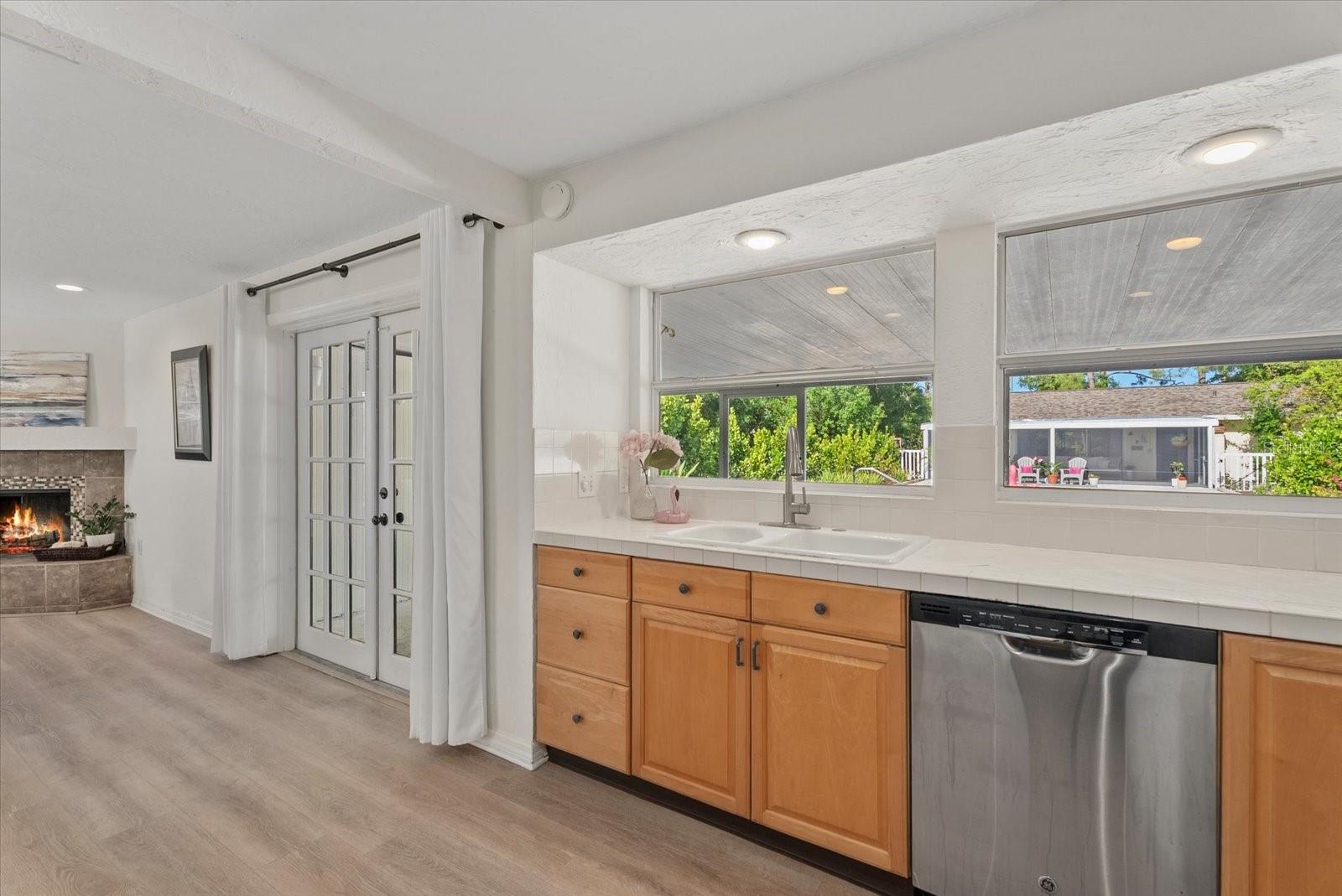 5868 DENISON DR — photo 15
