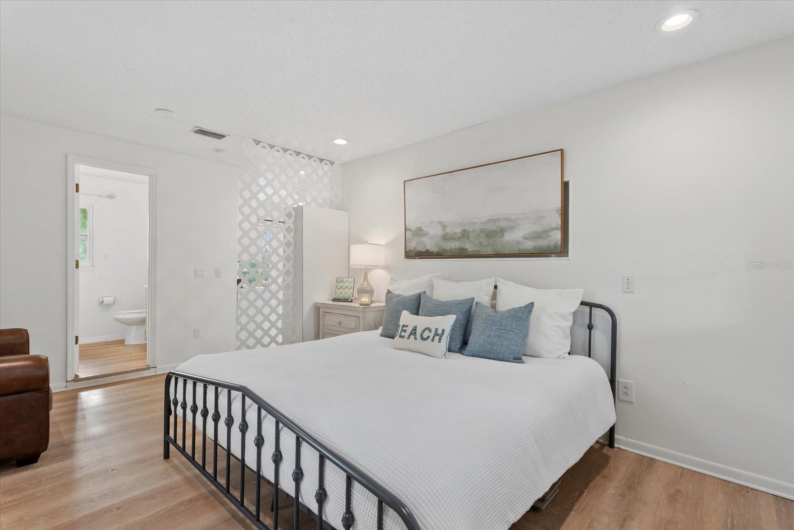 5868 DENISON DR — photo 40