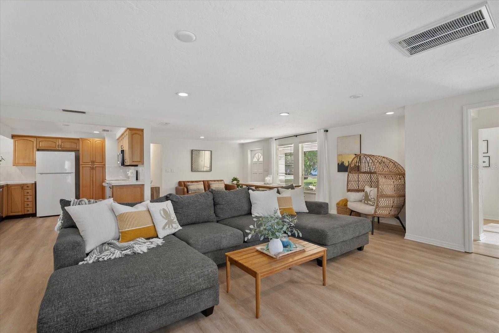 5868 DENISON DR — photo 11