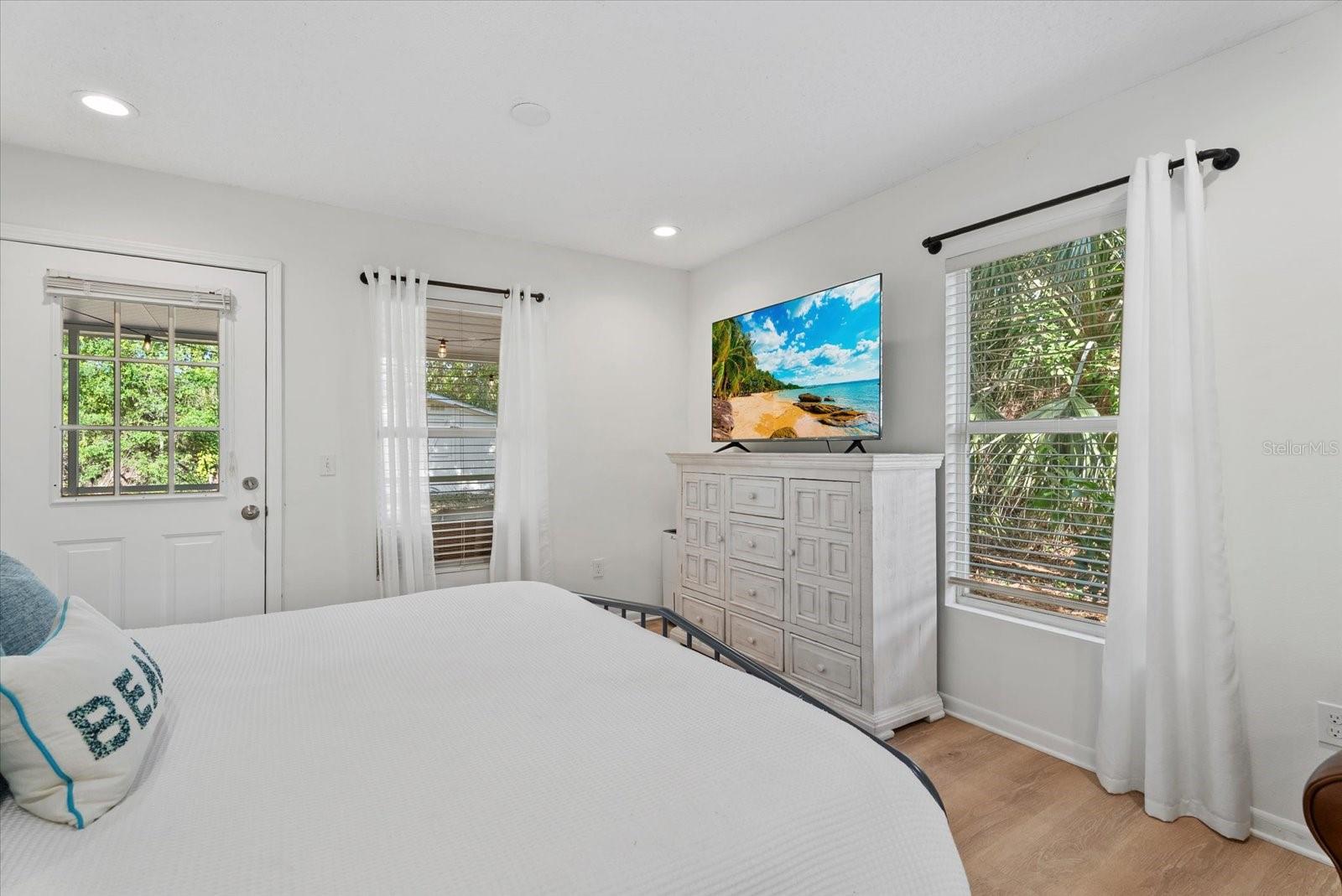 5868 DENISON DR — photo 42