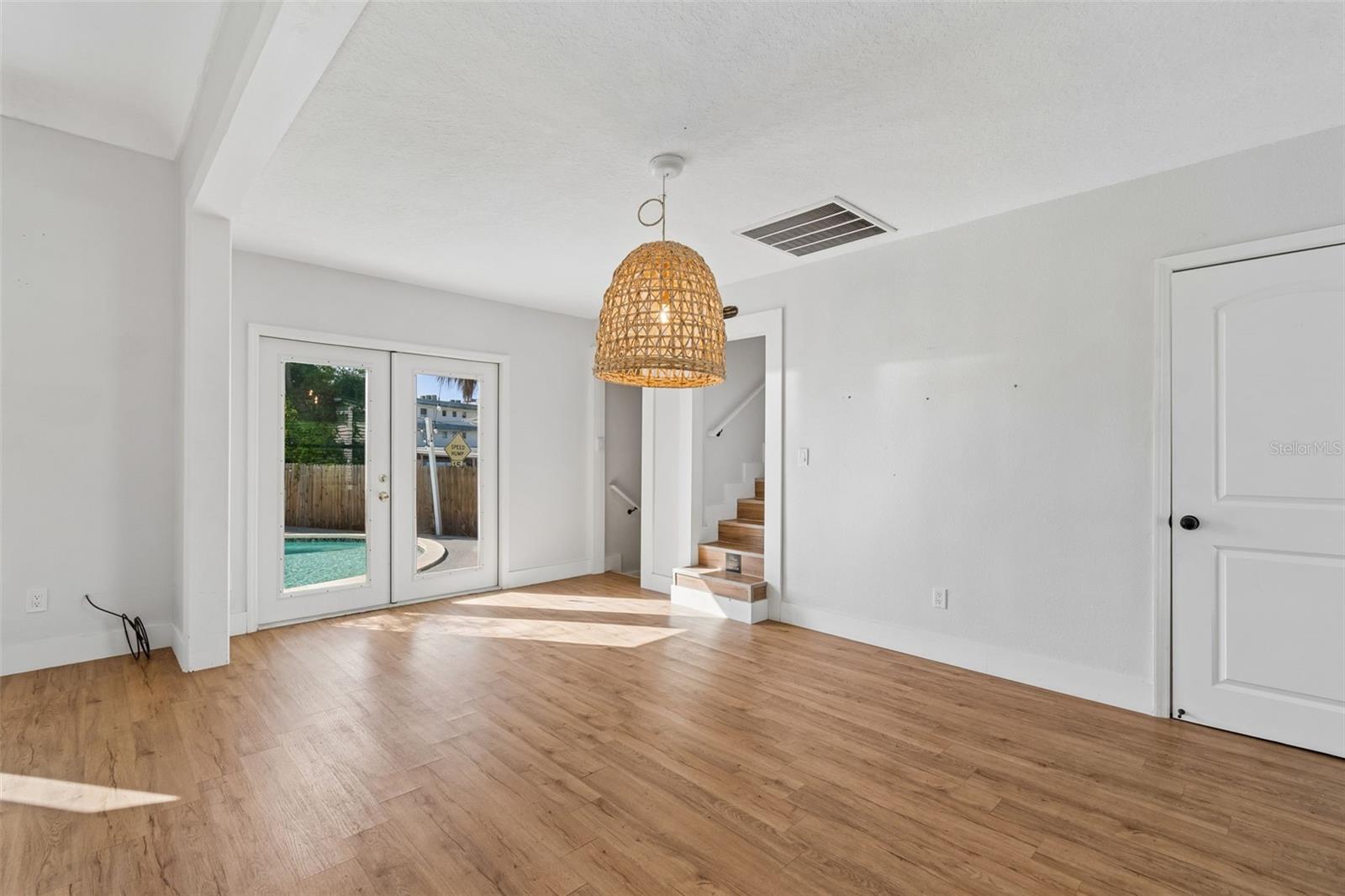 125 HARBOR BLUFF DR — photo 16