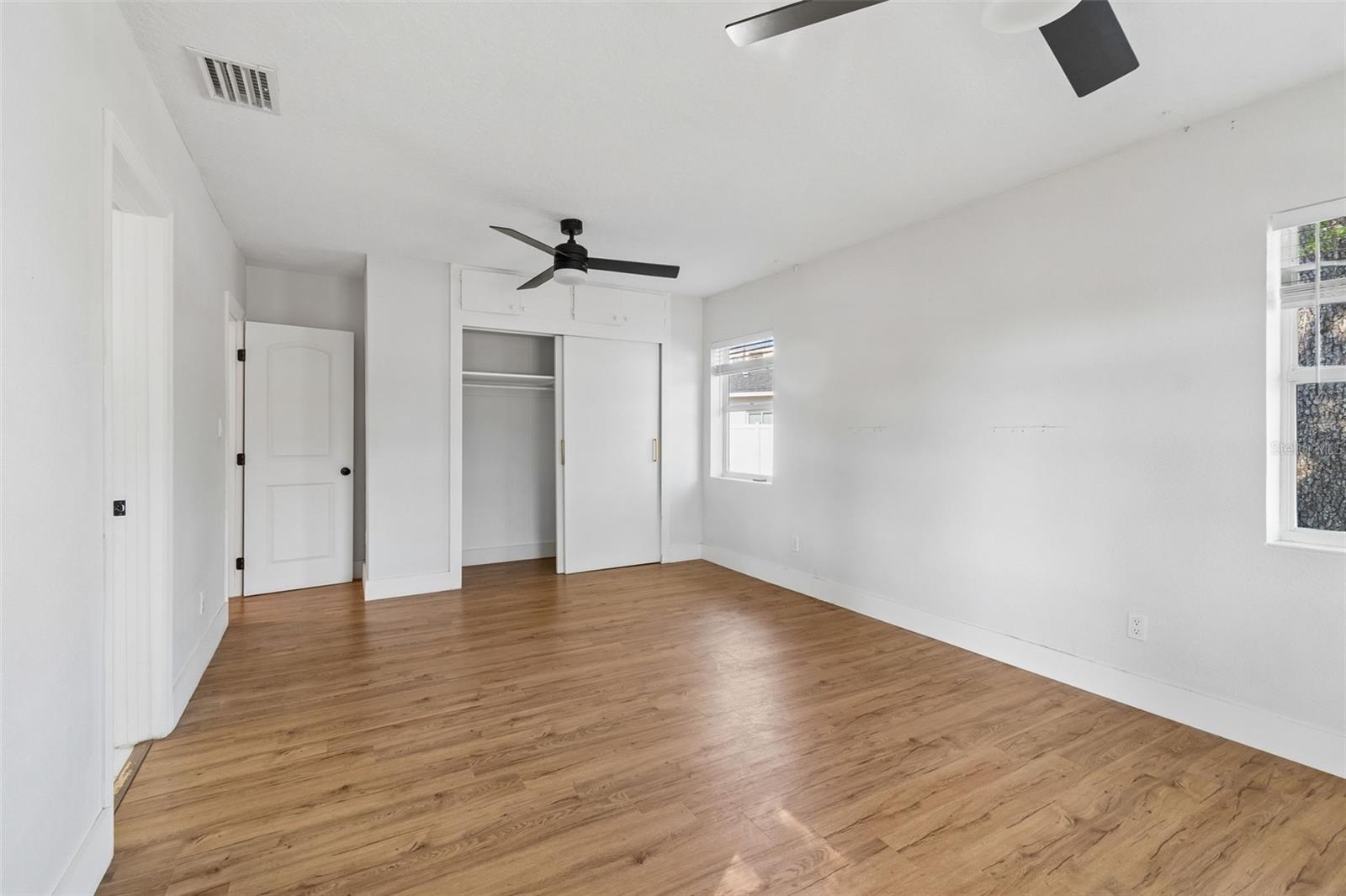 125 HARBOR BLUFF DR — photo 29