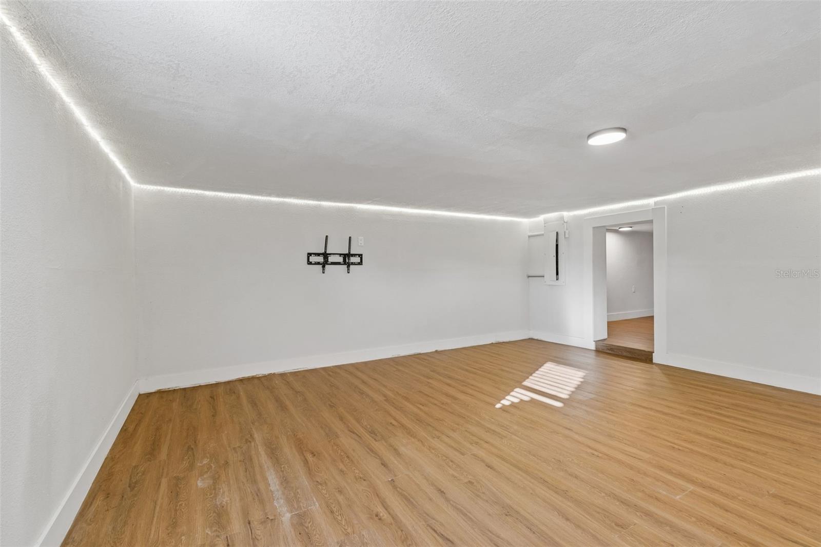 125 HARBOR BLUFF DR — photo 68