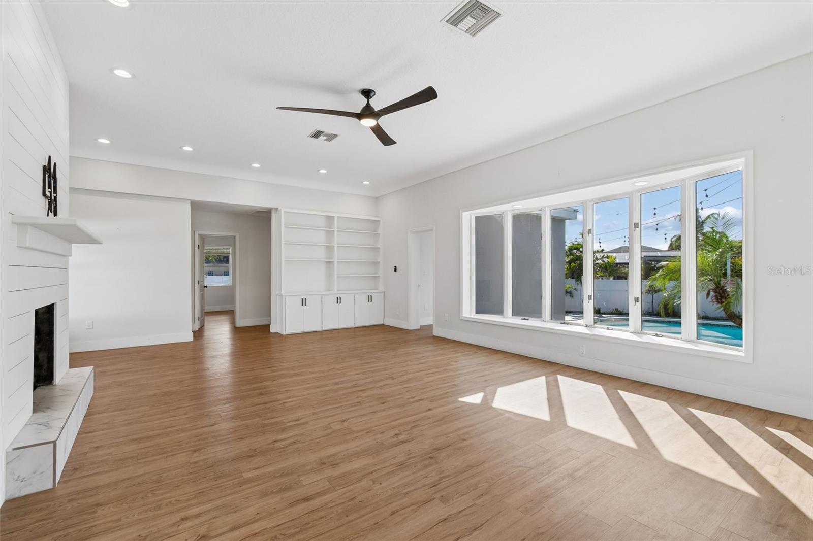 125 HARBOR BLUFF DR — photo 12