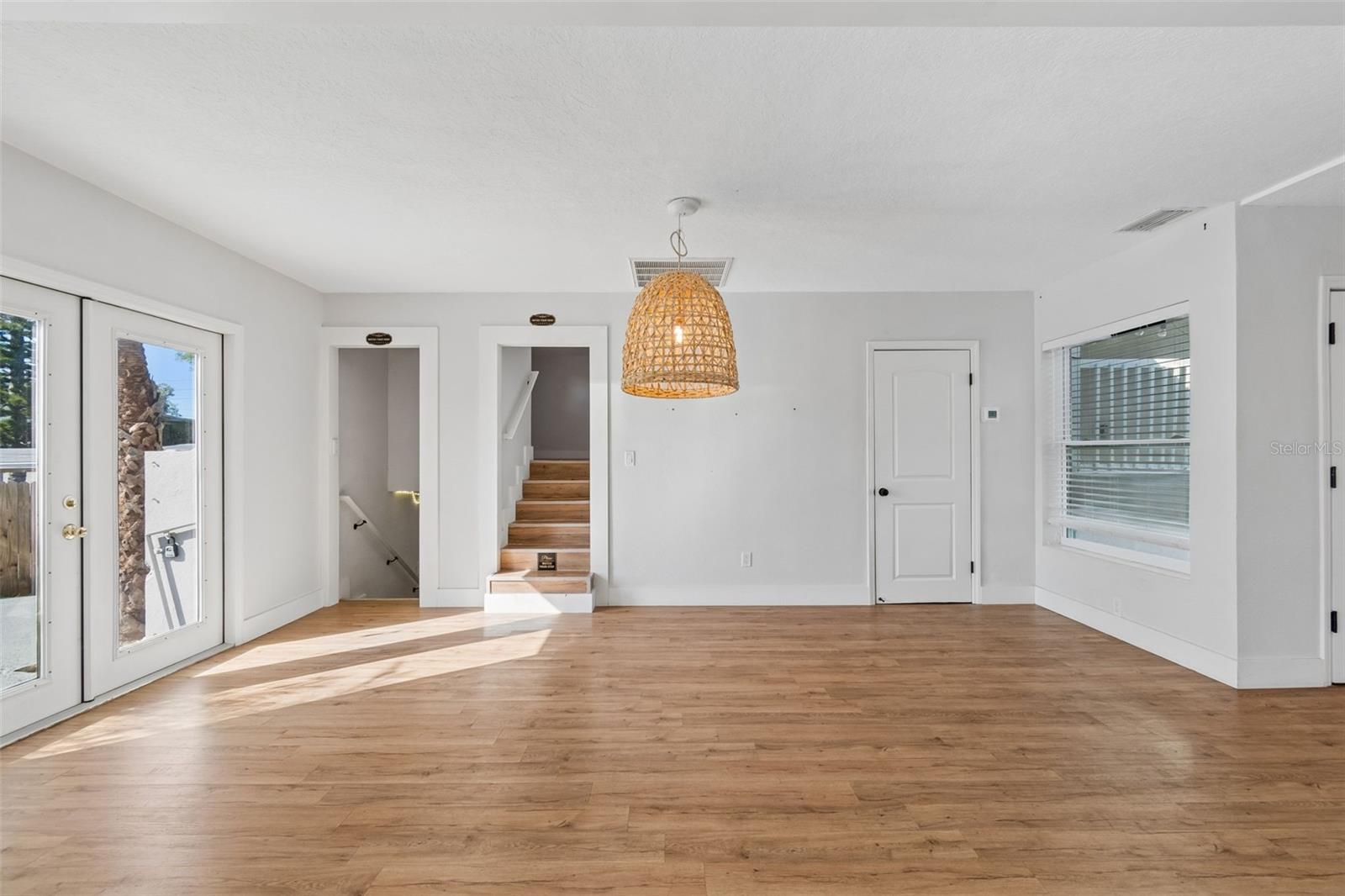 125 HARBOR BLUFF DR — photo 15
