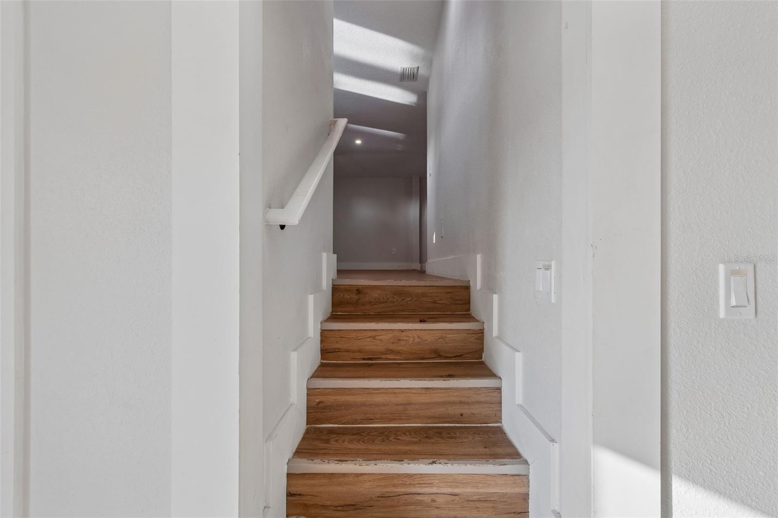 125 HARBOR BLUFF DR — photo 50