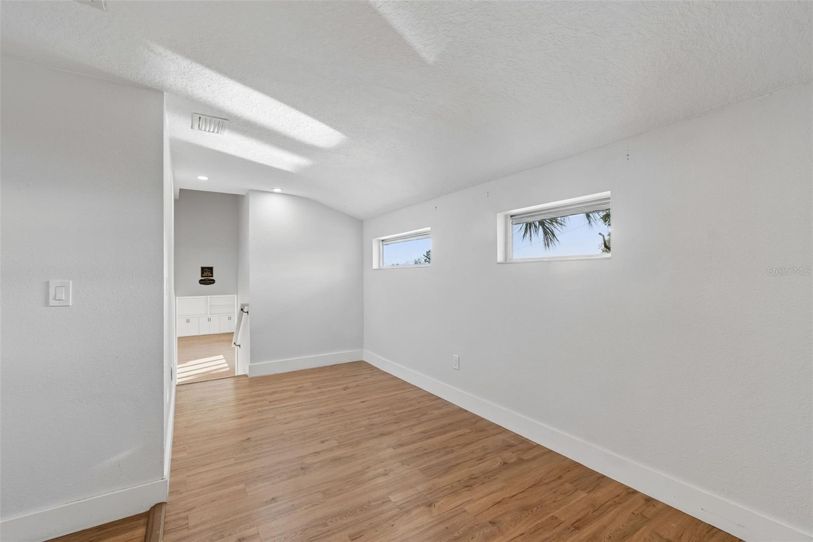 125 HARBOR BLUFF DR — photo 54
