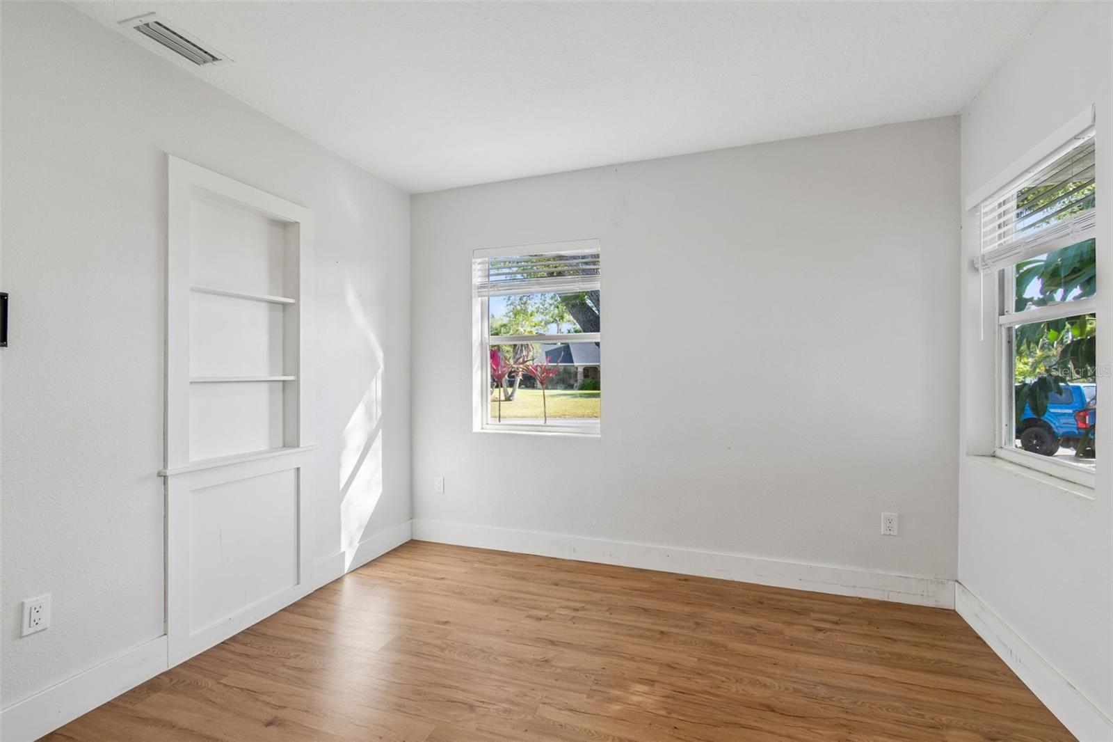 125 HARBOR BLUFF DR — photo 37
