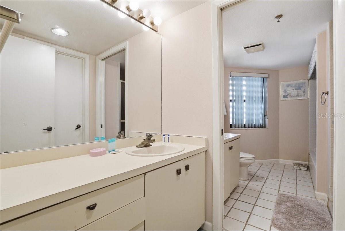5611 GULF OF MEXICO DR #3 — photo 32
