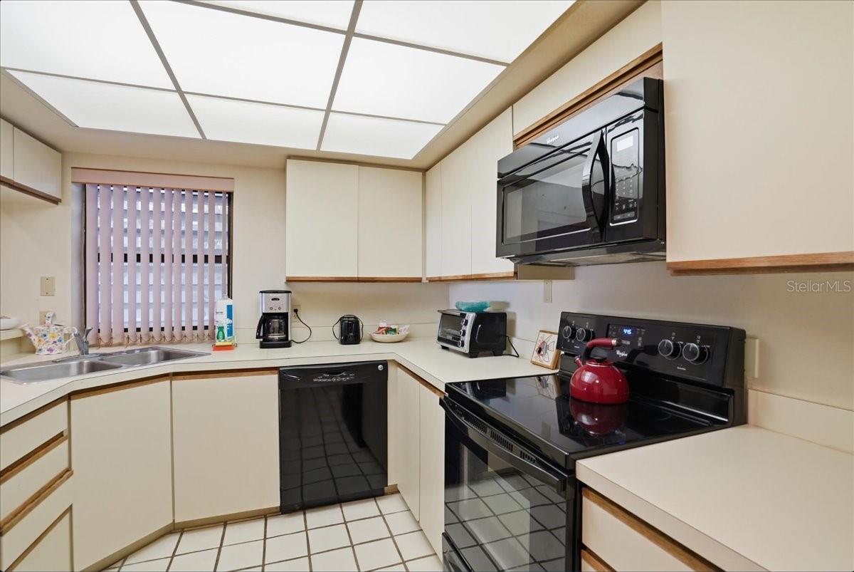 5611 GULF OF MEXICO DR #3 — photo 23