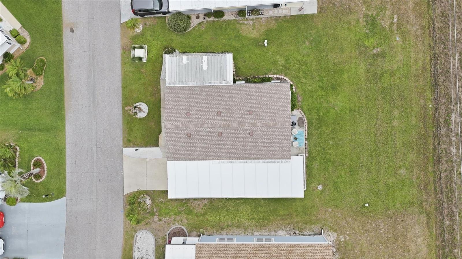727 BUTTERFIELD CIR — photo 33