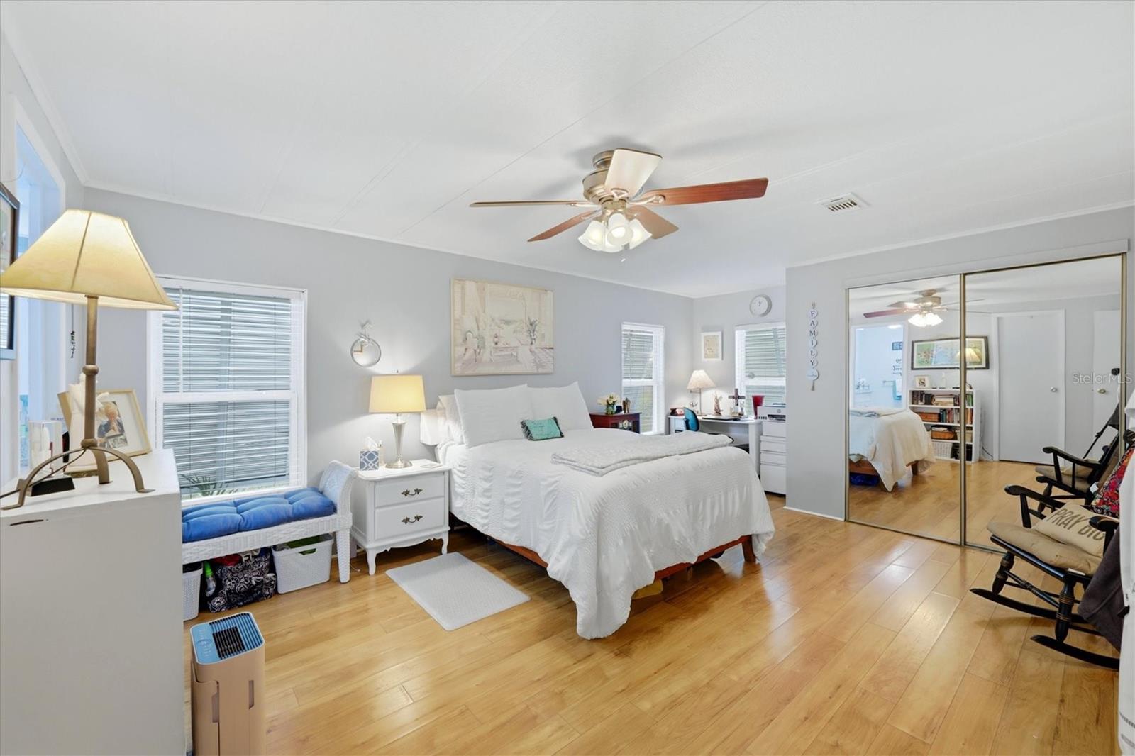 727 BUTTERFIELD CIR — photo 16