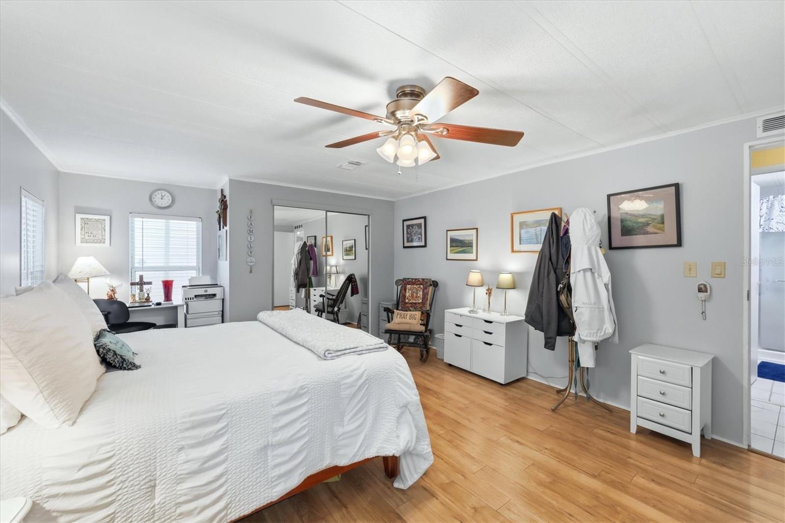 727 BUTTERFIELD CIR — photo 17