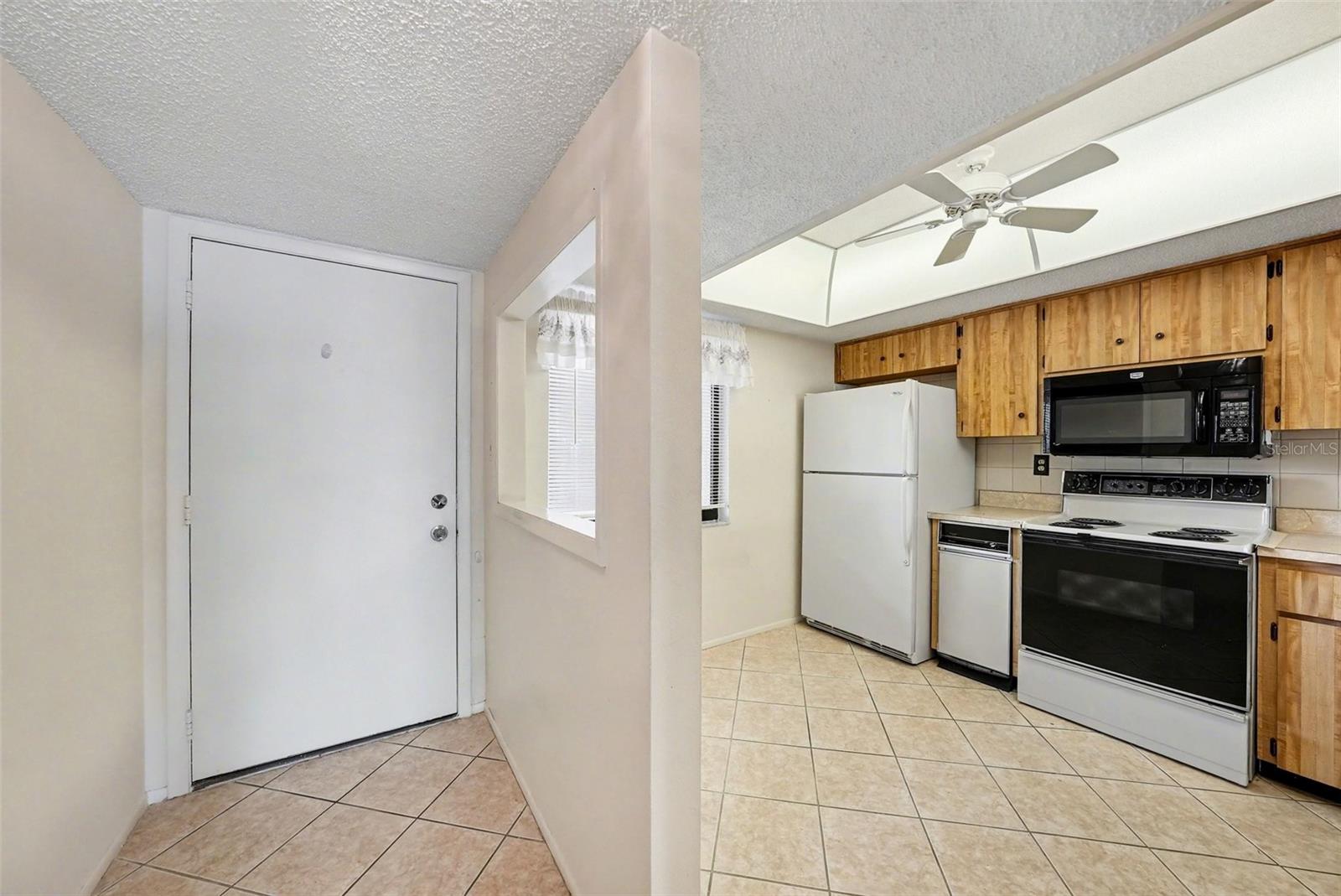 172 LAKEVIEW WAY #172 — photo 5