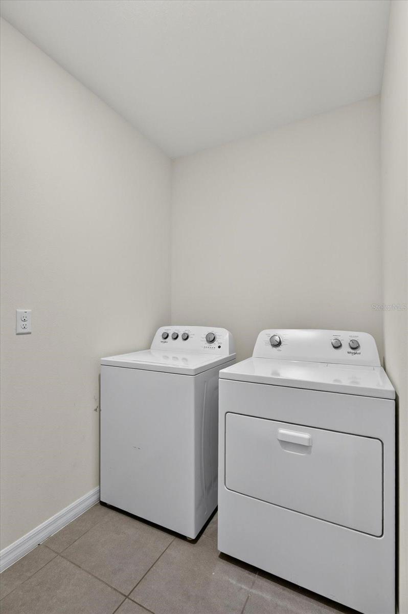 10206 GOLDEN LIGHT CT — photo 18