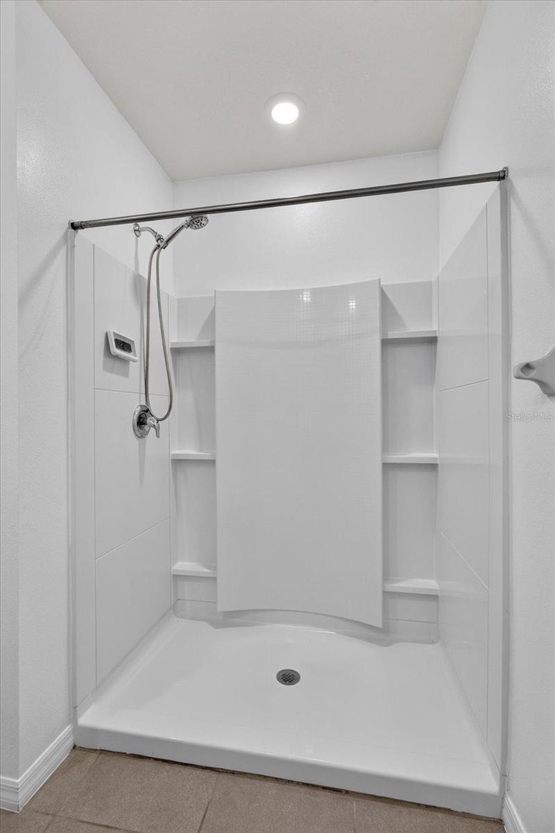 10206 GOLDEN LIGHT CT — photo 48