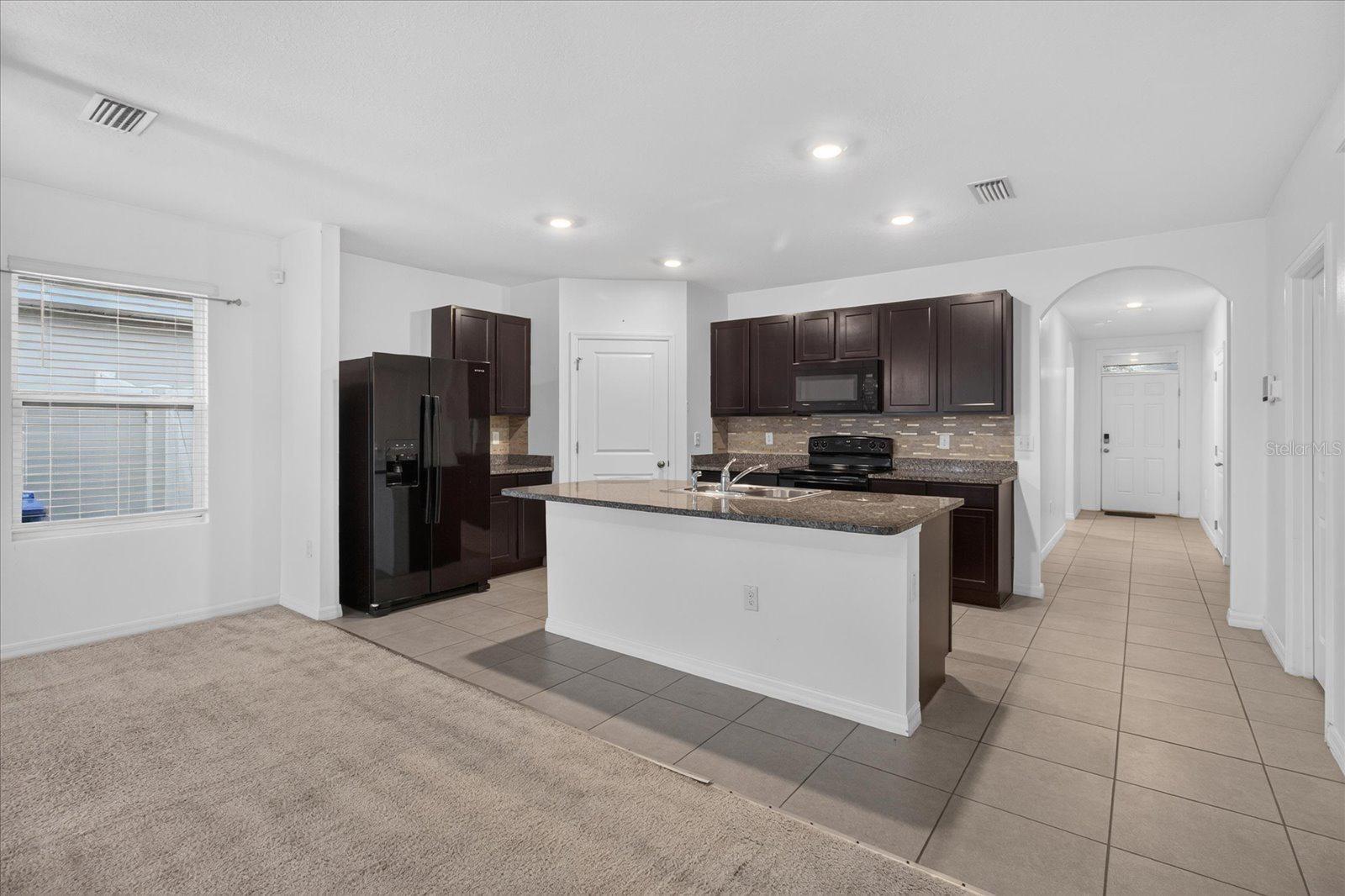 10206 GOLDEN LIGHT CT — photo 25