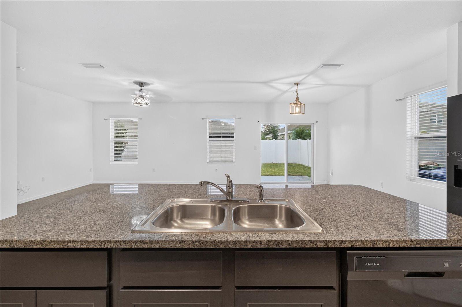 10206 GOLDEN LIGHT CT — photo 21