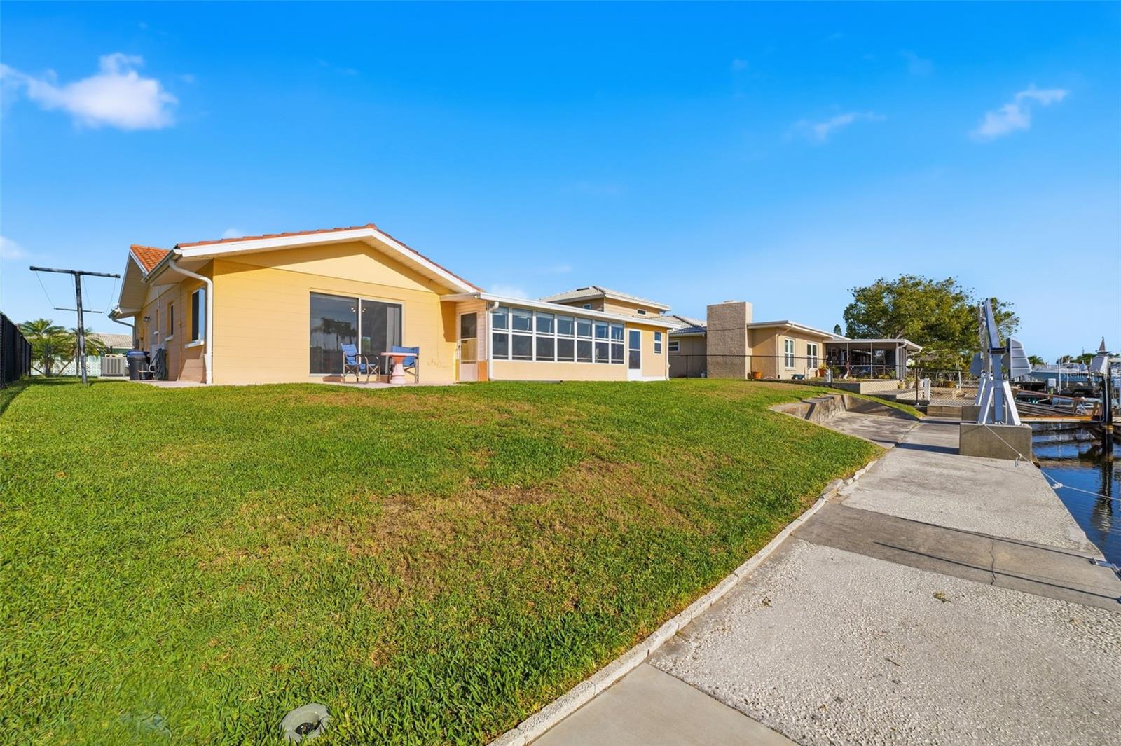 4926 FORECASTLE DR — photo 32