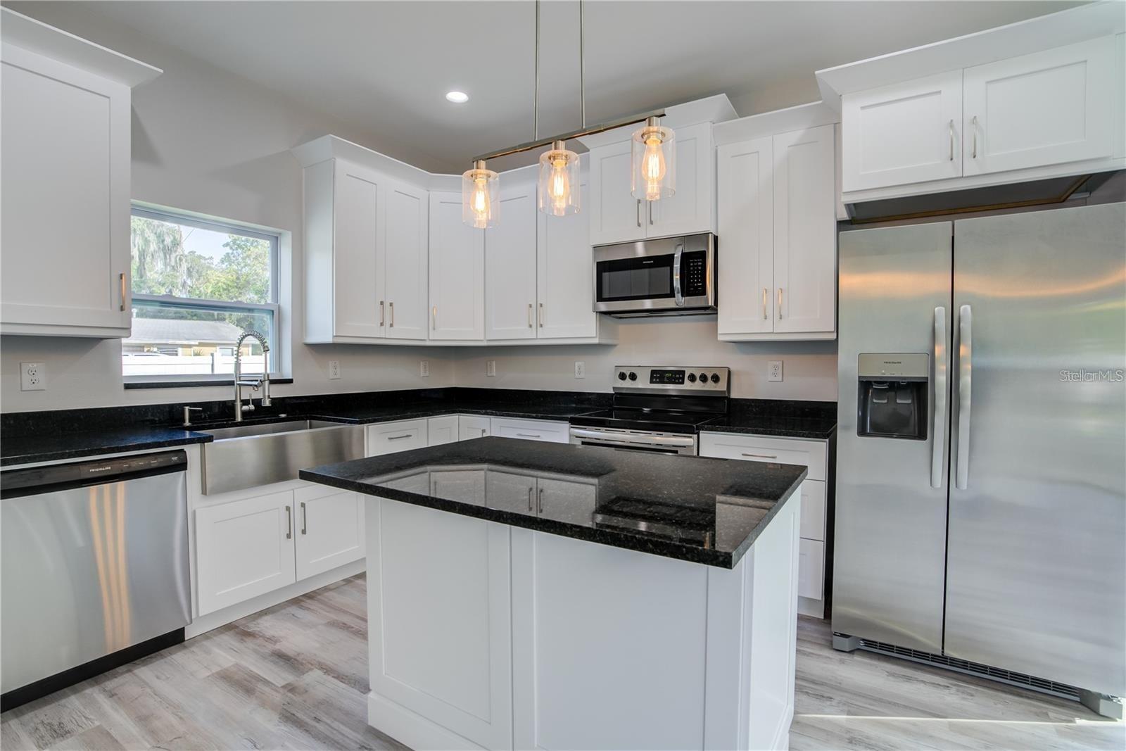 5630 QUEENER AVE — photo 15