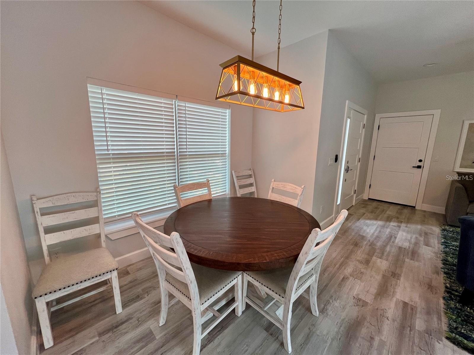 5630 QUEENER AVE — photo 10