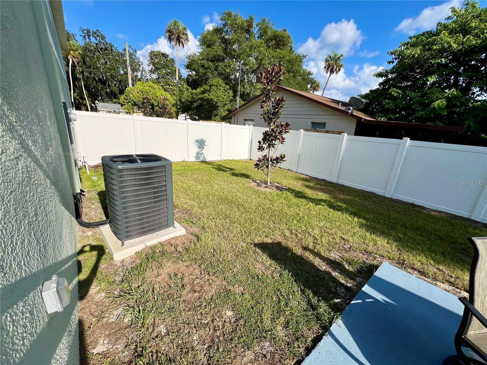 5630 QUEENER AVE — photo 23