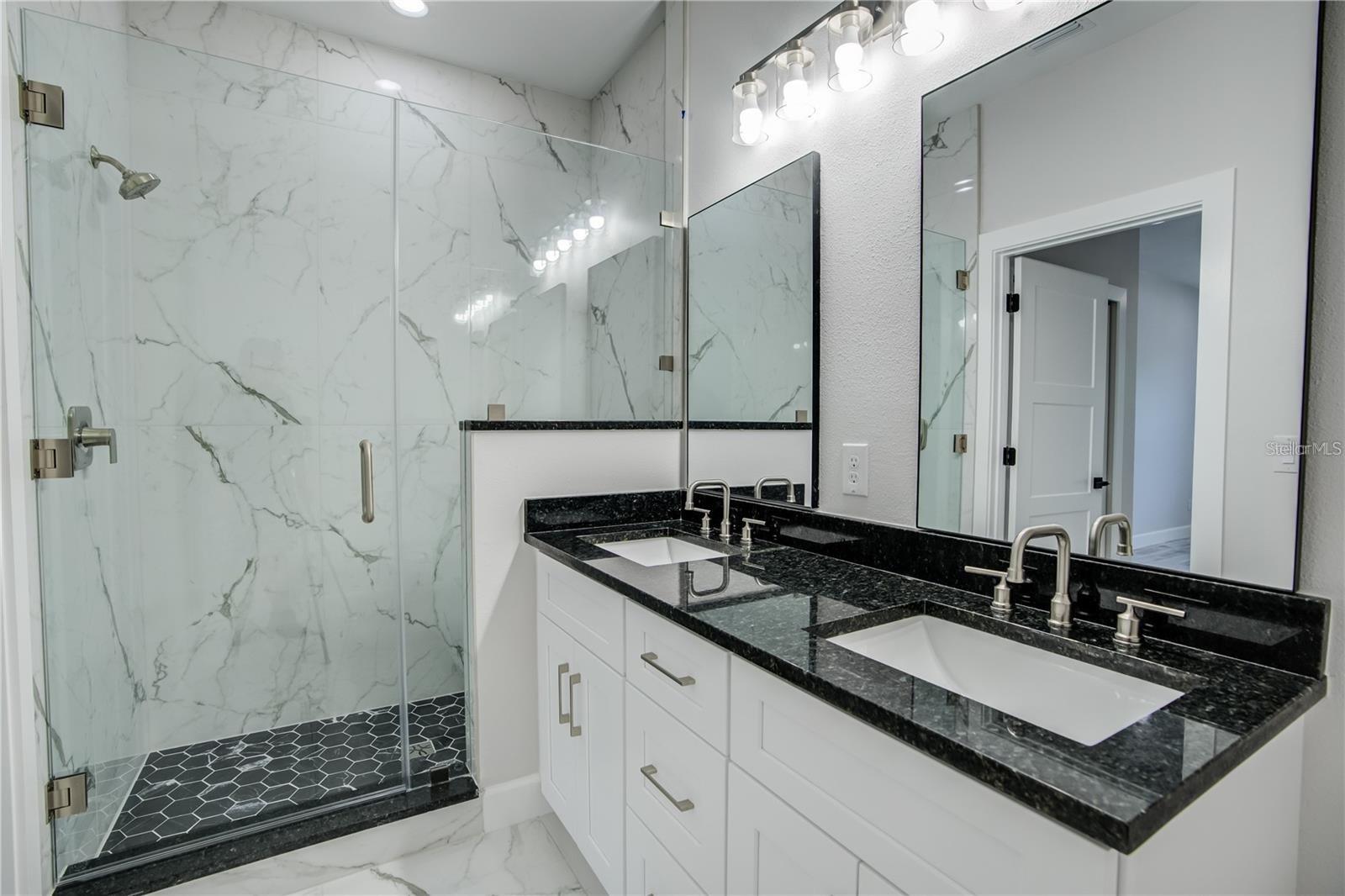 5630 QUEENER AVE — photo 35