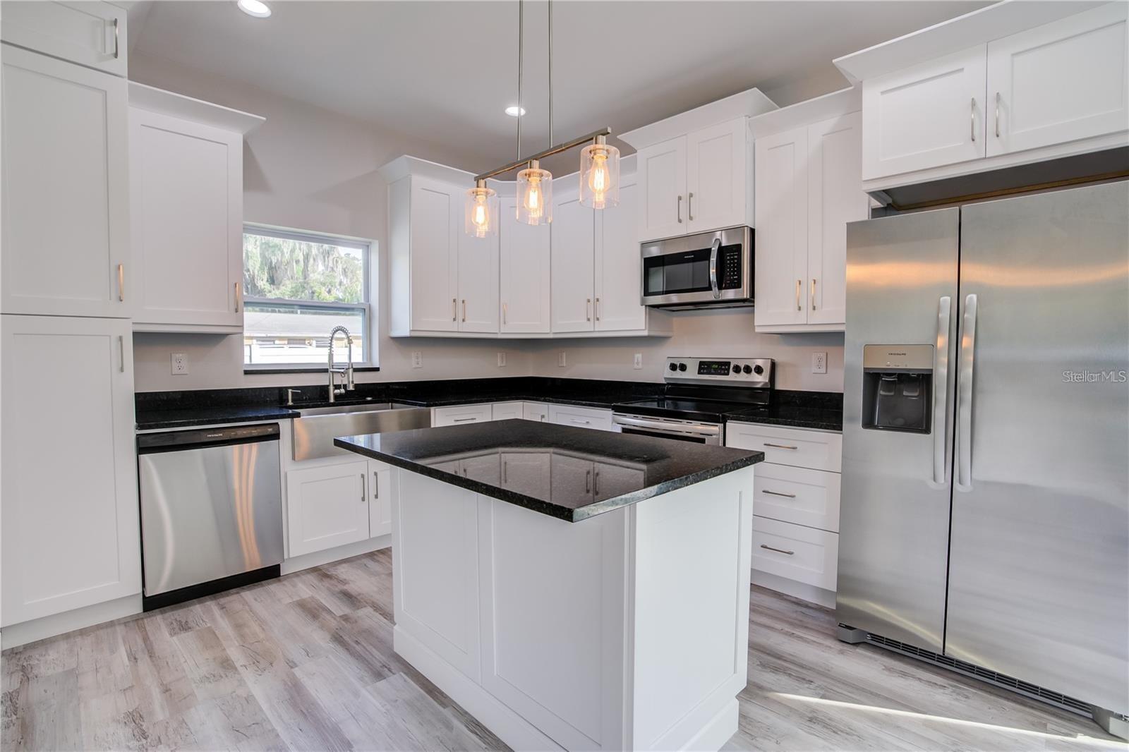 5630 QUEENER AVE — photo 17