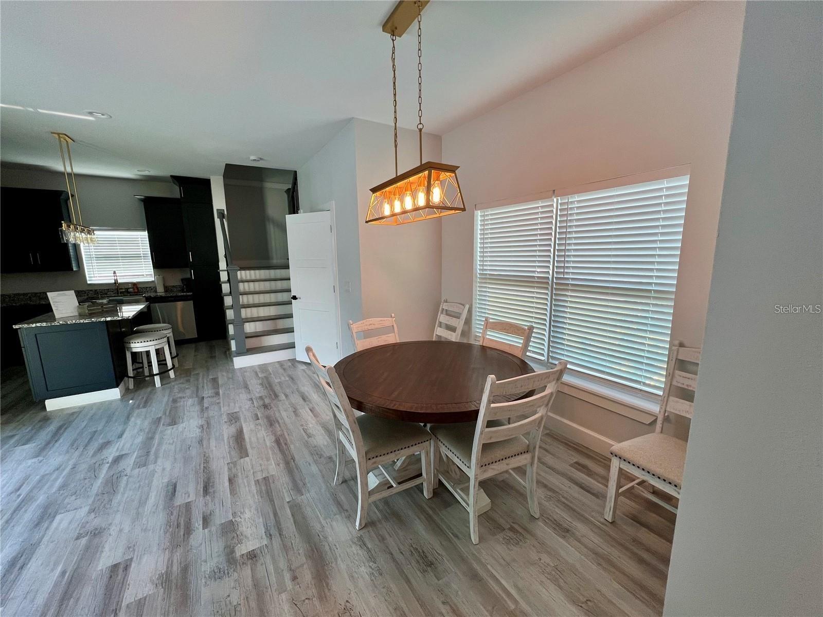 5630 QUEENER AVE — photo 9