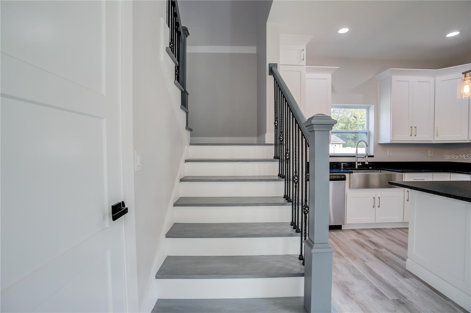5630 QUEENER AVE — photo 21