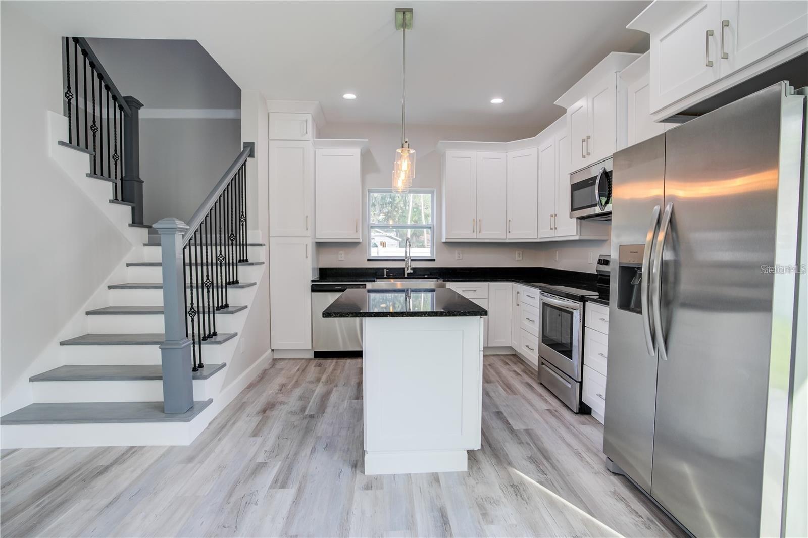 5630 QUEENER AVE — photo 16
