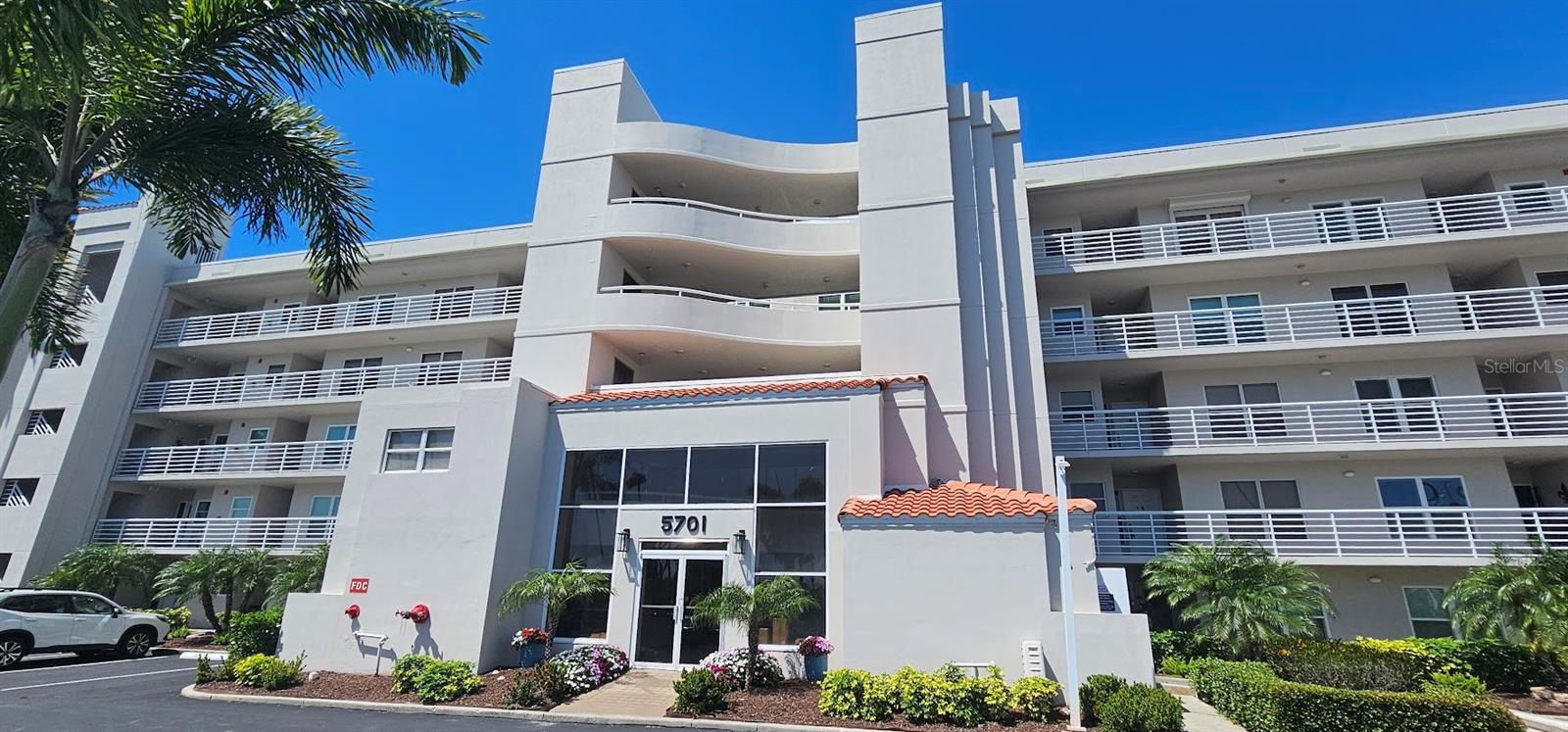 5701 BAHIA DEL MAR CIR #408 — photo 2