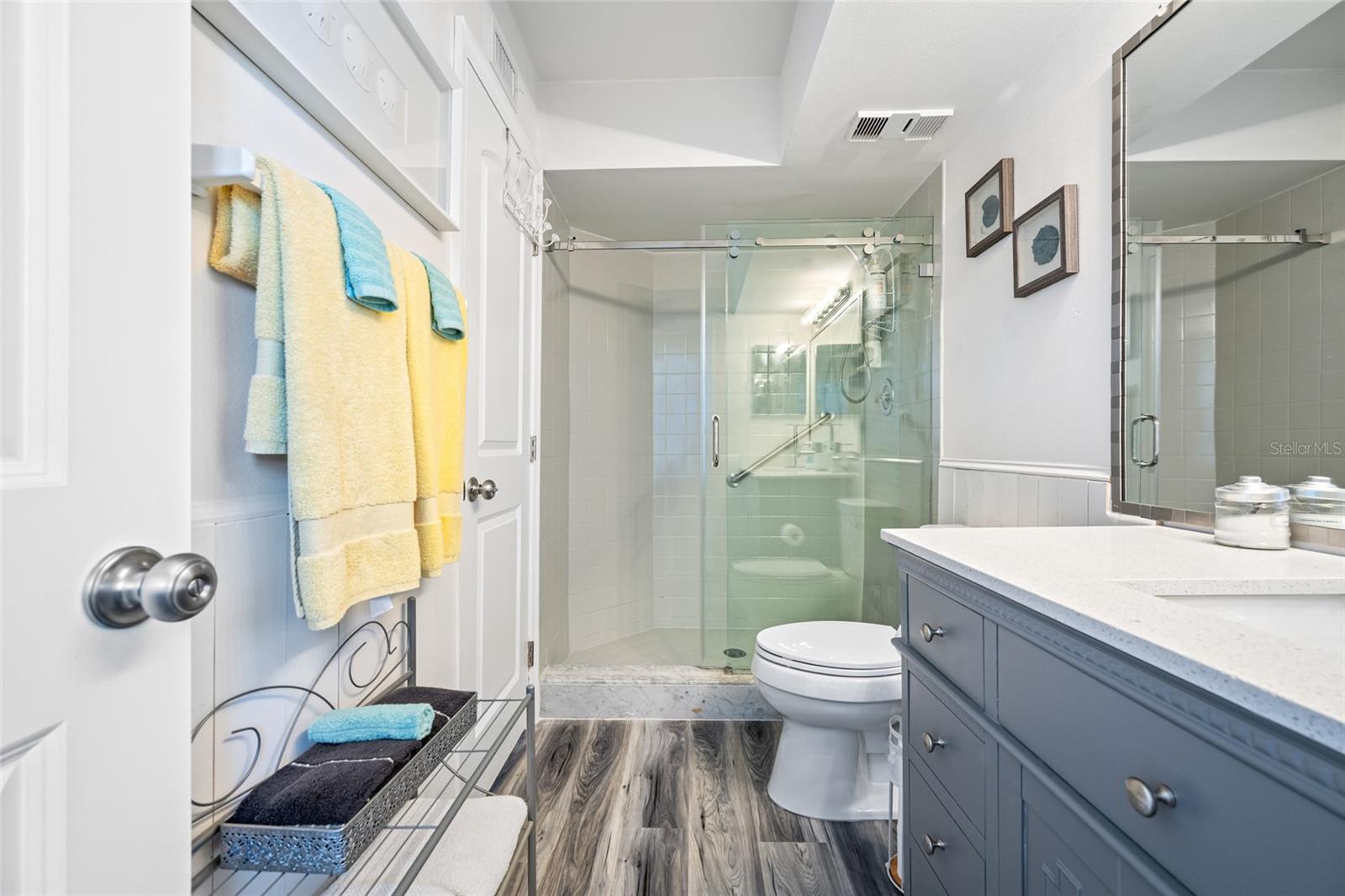 5701 BAHIA DEL MAR CIR #408 — photo 26