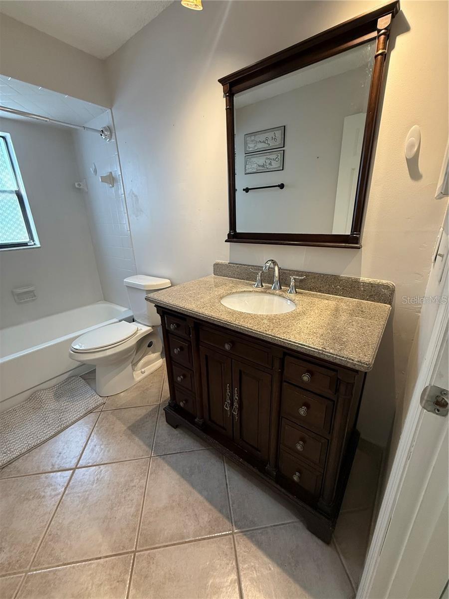 1200 ABBEY CRESCENT LN — photo 31