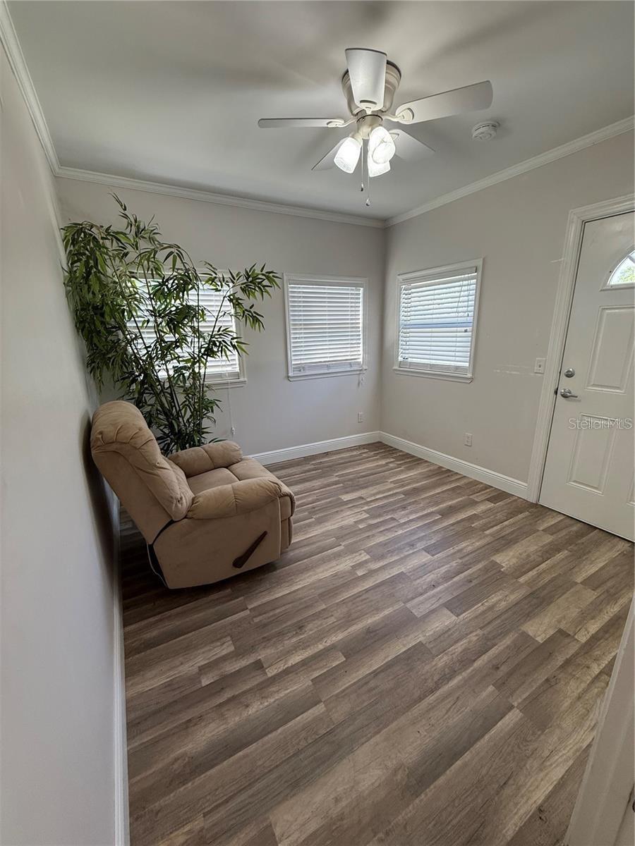 1200 ABBEY CRESCENT LN — photo 35