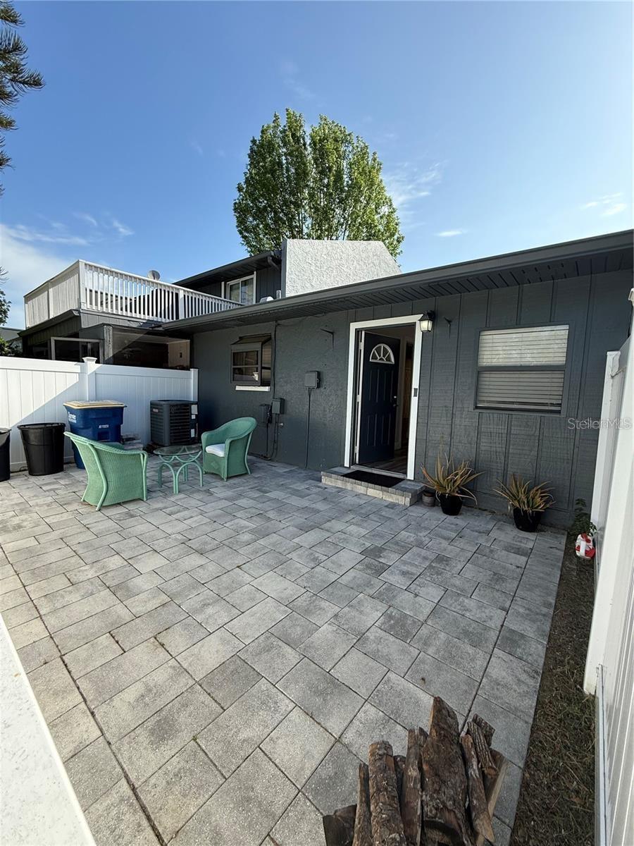 1200 ABBEY CRESCENT LN — photo 36