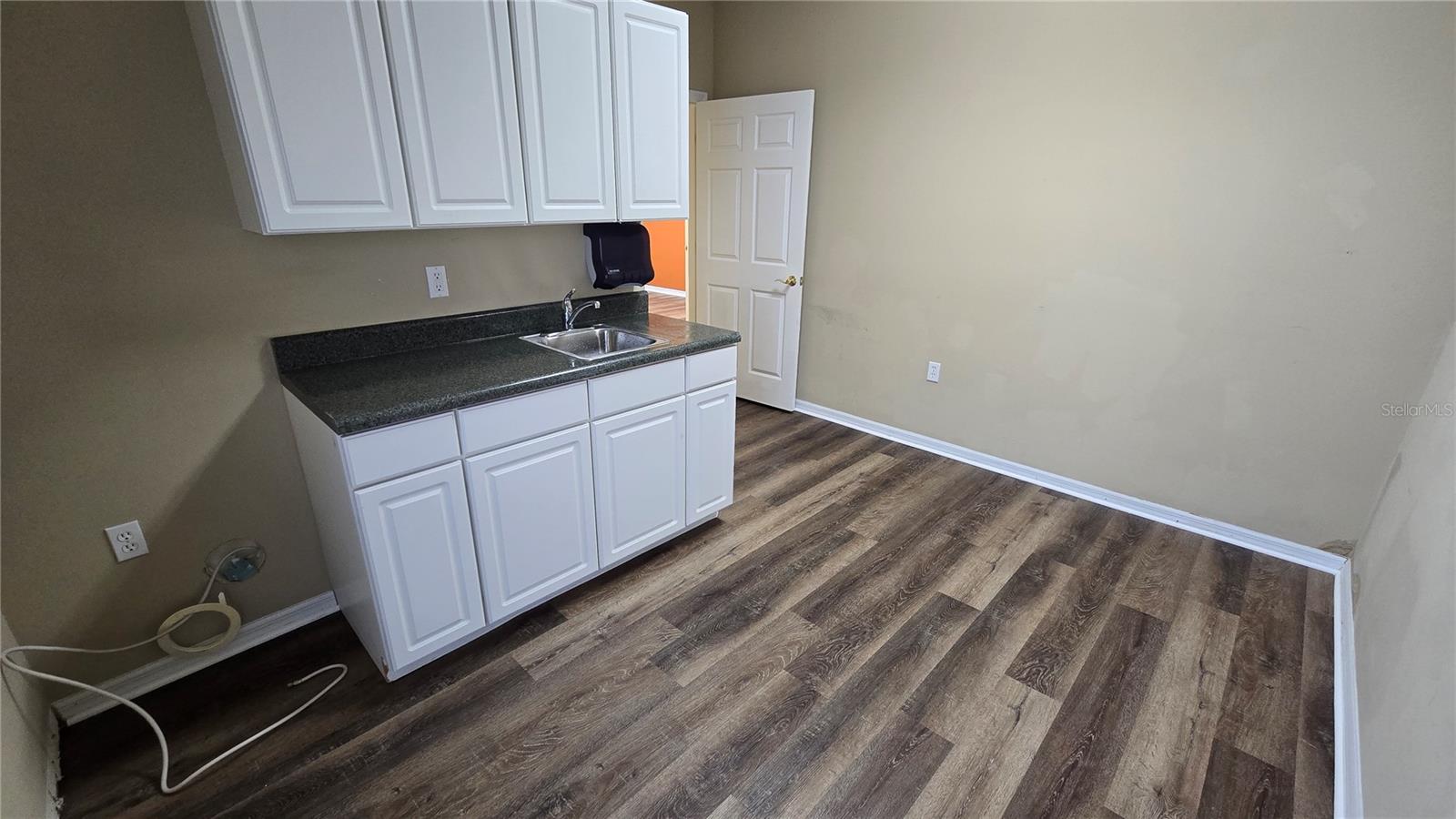2649 WINDGUARD CIR #102 — photo 44