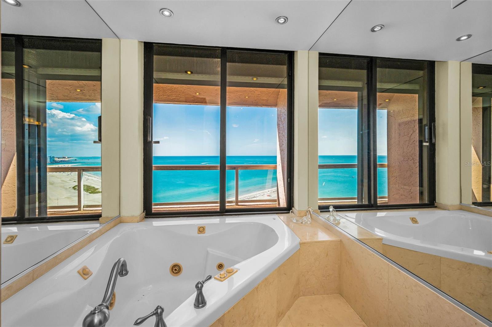 1310 GULF BLVD #Penthouse A — photo 30