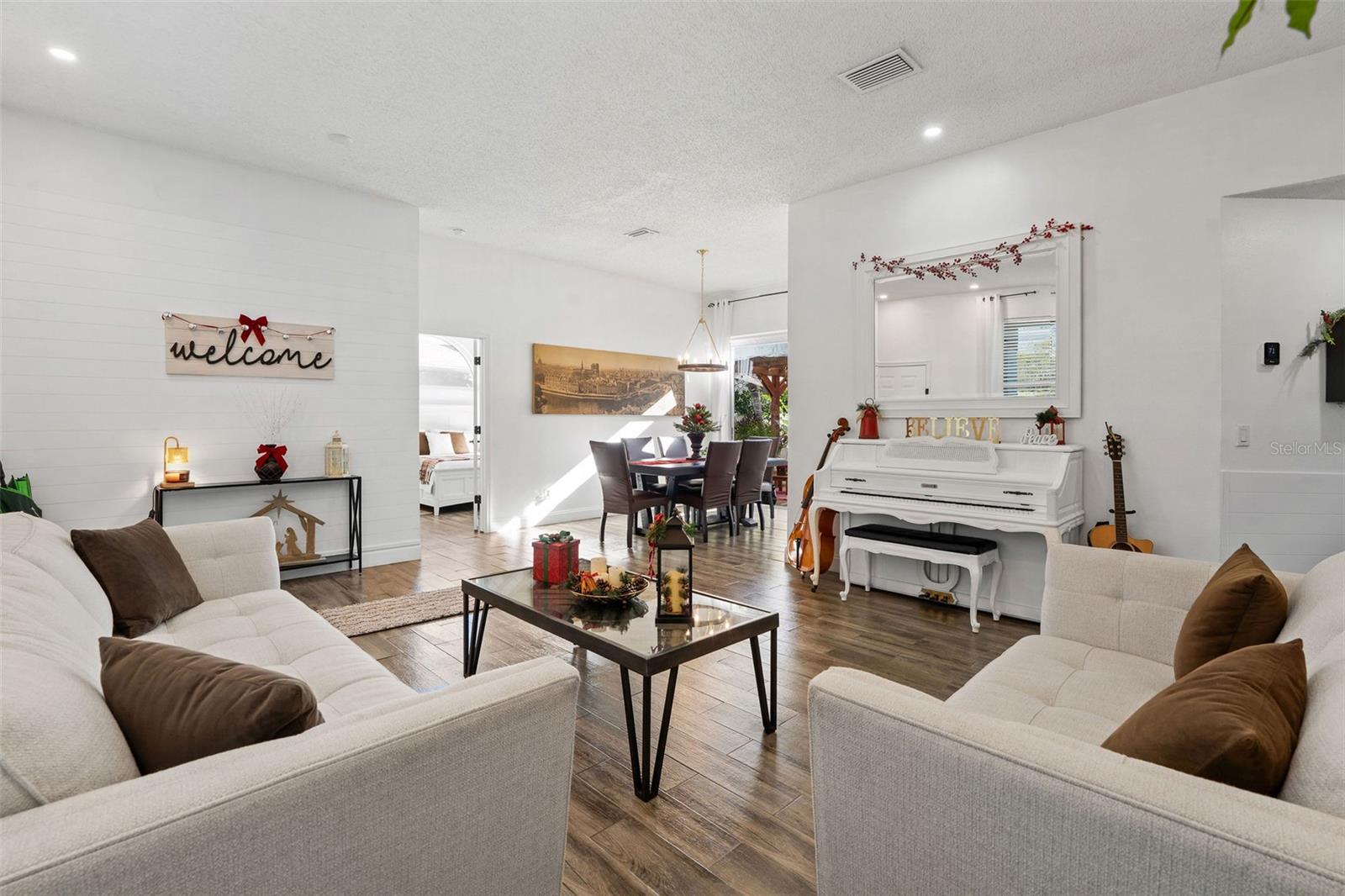 15101 REDVALE DR — photo 6