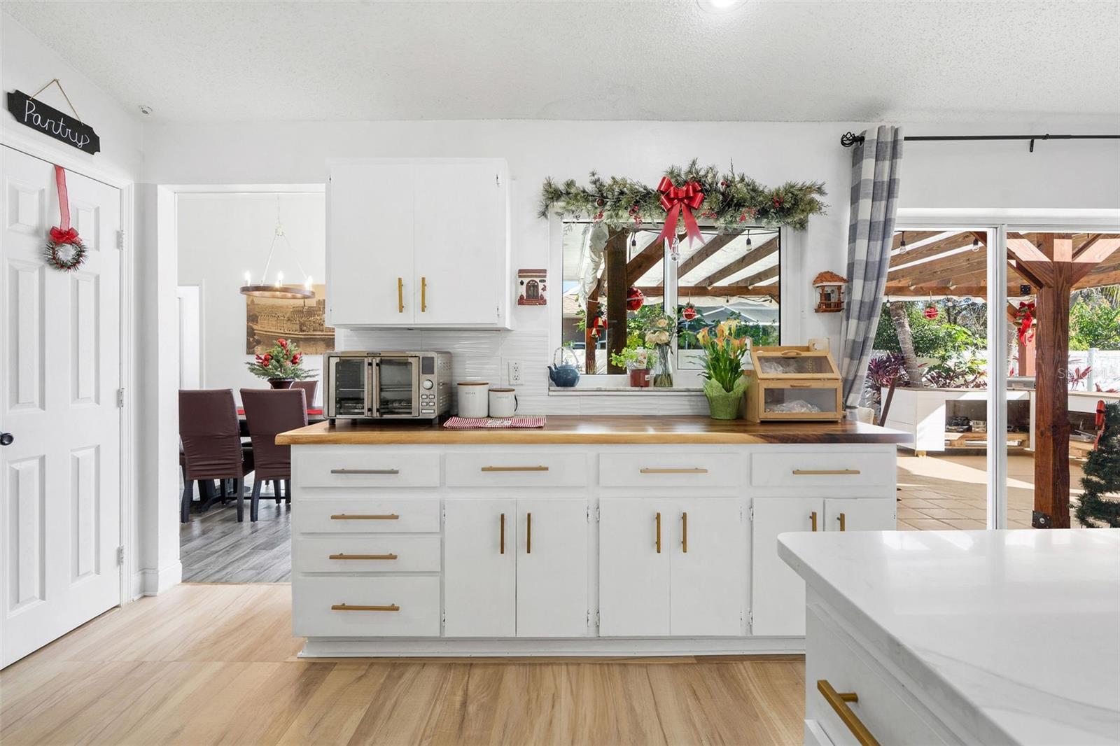 15101 REDVALE DR — photo 12