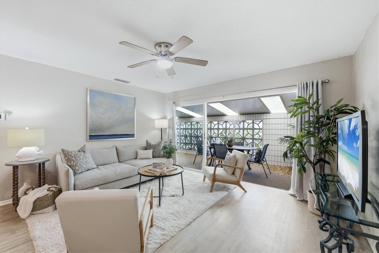 405 MENENDEZ ST — photo 3